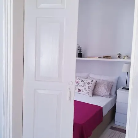 Merkezde Eski Tas Rumevi