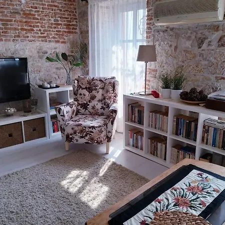 Holiday home Merkezde Eski Tas Rumevi